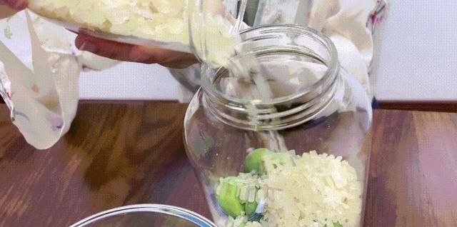 莫问酒家何处有，鲜果佳酿家中尝