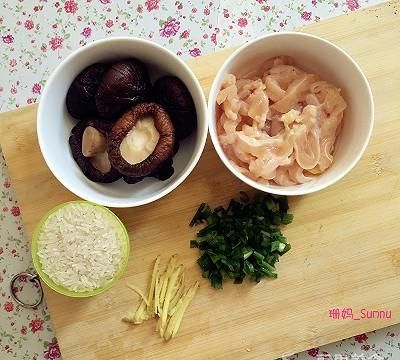 香菇鸡肉粥（电饭煲版）