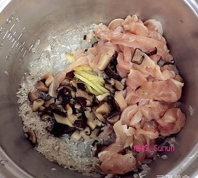 香菇鸡肉粥（电饭煲版）