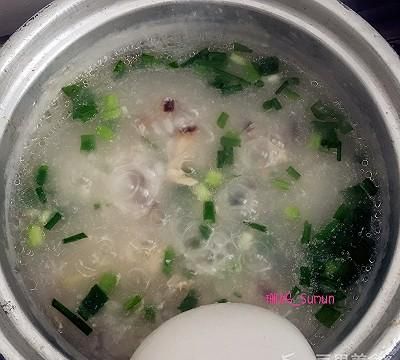 香菇鸡肉粥（电饭煲版）