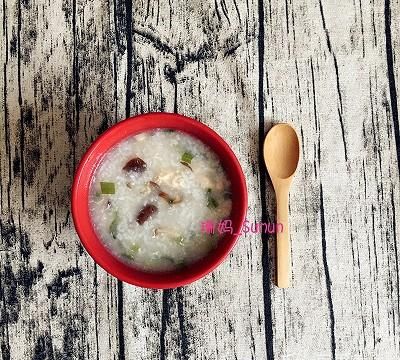 香菇鸡肉粥（电饭煲版）