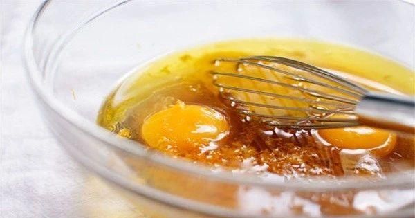 蛋清蜂蜜盐面膜的功效？鸡蛋蜂蜜面膜的功效与作用？