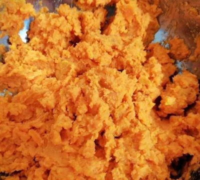 红薯粘豆包这样做，手残党也能当大厨