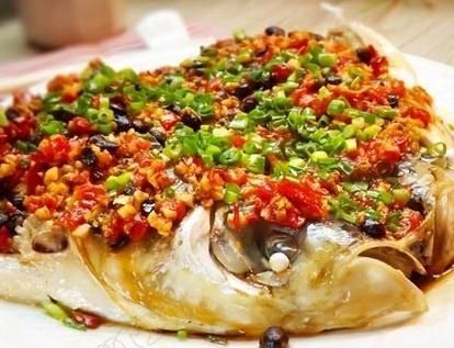 湖南剁椒鱼头的做法,湖南剁椒鱼头里的剁椒的做法图5