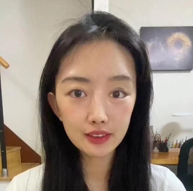 90后女孩失去右眼自学成为义眼师