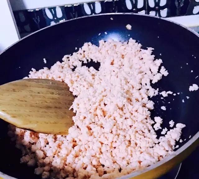 宝宝能不能吃三文鱼(宝宝能吃三文鱼吗)图9