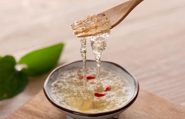 燕窝多久吃一次？每次吃多少最合适？想要见效快，燕窝要这样吃