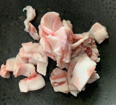 大厨教你这么做肉丝蒜薹，分分钟就可以学会