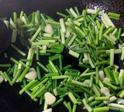 大厨教你这么做肉丝蒜薹，分分钟就可以学会