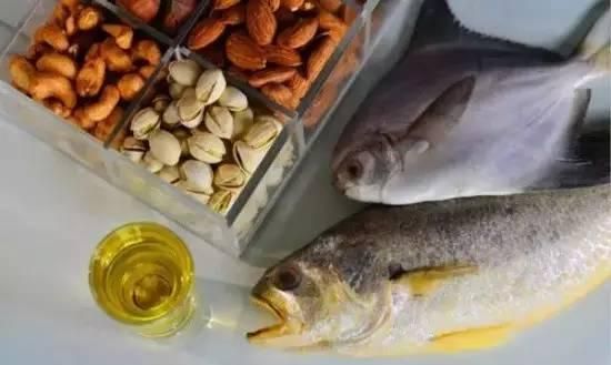 鱼油 or 鱼肝油，你家宝宝需要补哪个呢？