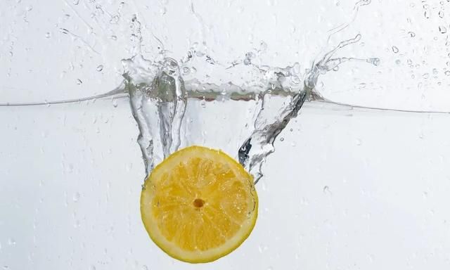 柠檬水的功效，哪些真哪些假？