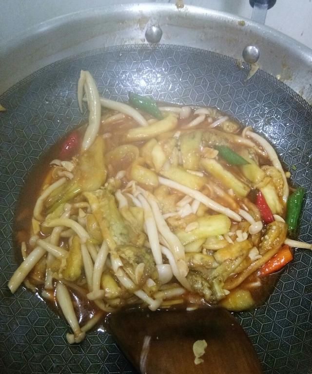 茄子蘑菇怎么做好吃,蘑菇与茄子可以搭配着吃吗图19