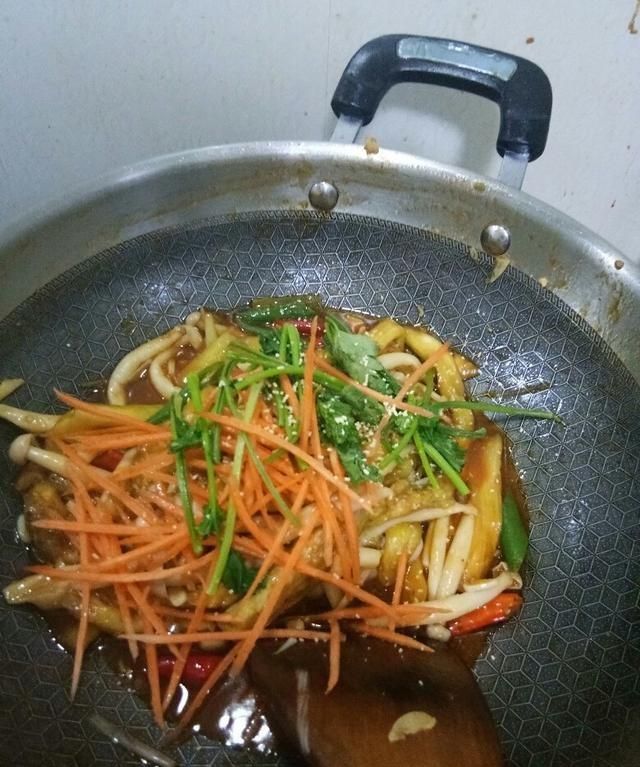 茄子蘑菇怎么做好吃,蘑菇与茄子可以搭配着吃吗图22