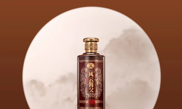 酒局老炮独门秘籍“白酒泡大蒜”，真能让酒变柔吗？老酒鬼有话说