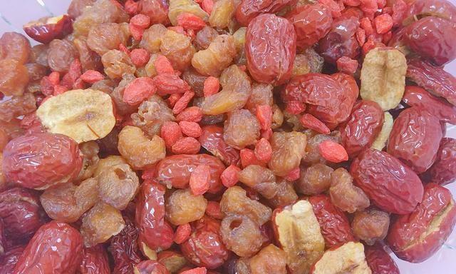 红枣+生姜+红糖，一杯下肚，全身上下都暖烘烘的