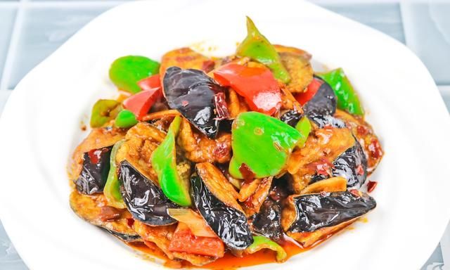 “长肉最快”的6道菜，减肥的人从来都不碰，你可能天天还在吃
