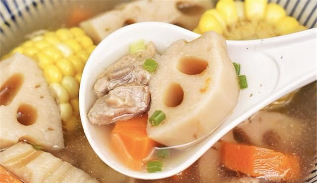 莲藕怎么挑?怎么用好莲藕煲汤呢图1