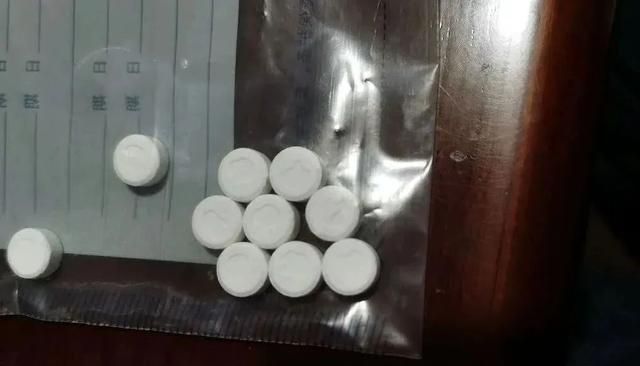 不喝咖啡也会咖啡因上瘾？一粒小药片断送了他的前程