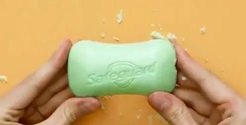 家里香皂不仅能清洁皮肤，还有更多作用，给家里省了不少钱看看吧