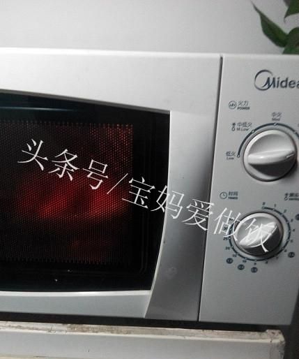 超简单微波炉烤红薯，好吃得不要不要的