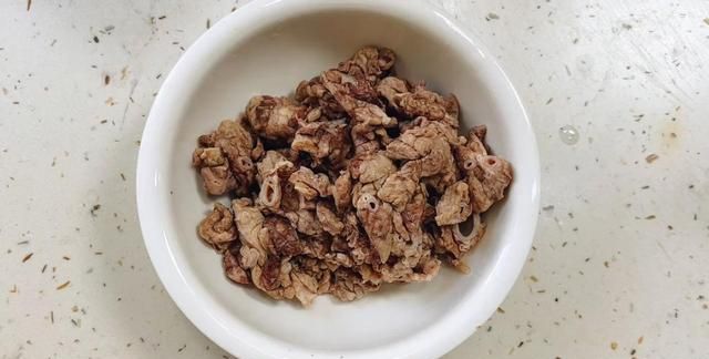 “喉咙有痰”最怕它，清肺止咳化痰，5块钱炒一盆，别不懂吃了