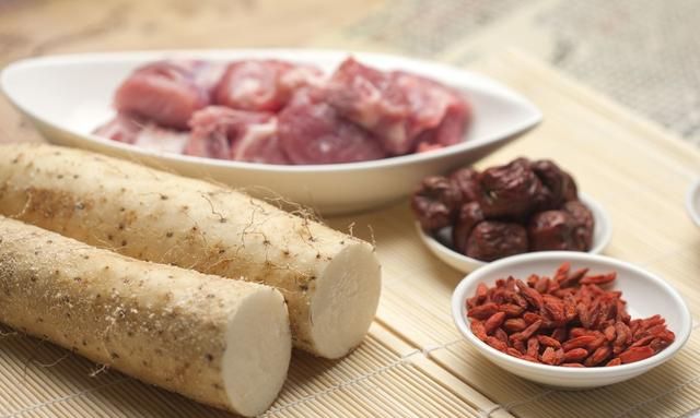 患有急性咽炎应该吃什么？5个食疗方法可助你一臂之力