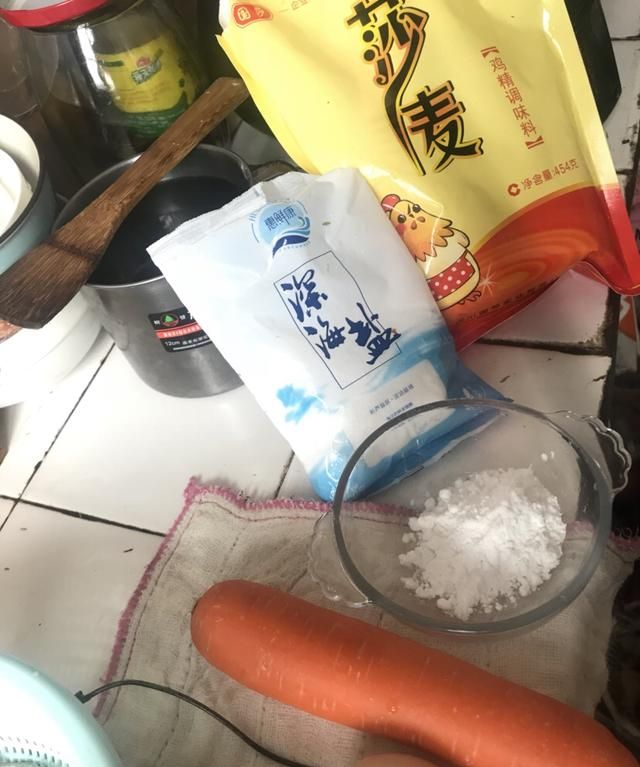 教钓鱼的大湿们做鱼，做鱼尽情的享受生活