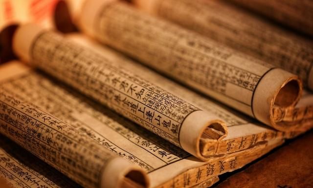 白芷：出自《神农本草经》；祛风解表，止痛，通鼻窍，燥湿