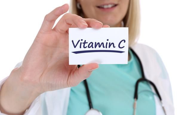 维生素C对人体有7种非常重要的功效，包括增强免疫力和降低痛风