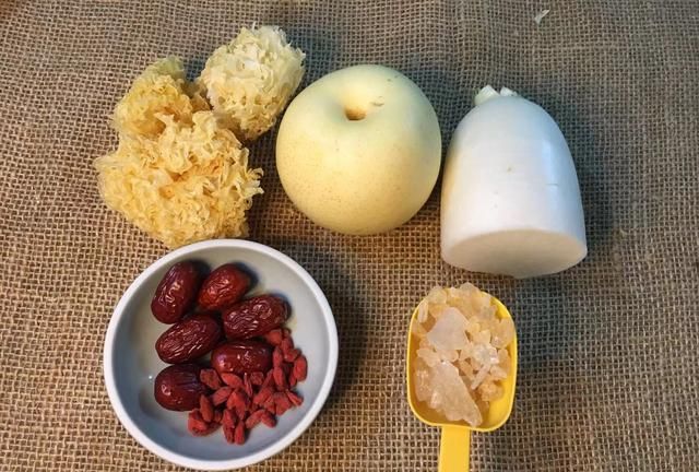 冬天，3种白色食物煮一锅，作用太厉害了，解决了很多人的烦恼