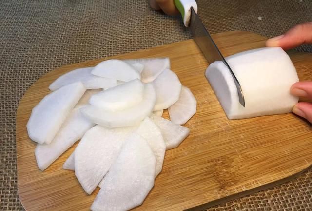 冬天，3种白色食物煮一锅，作用太厉害了，解决了很多人的烦恼