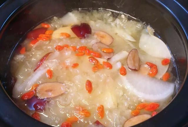 冬天，3种白色食物煮一锅，作用太厉害了，解决了很多人的烦恼
