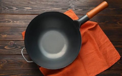 生铁与熟铁锅的开锅区别
