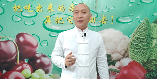 女人手脚冰冷气色差，乡下郎中教我一方法，花生加生姜煮水，真赞