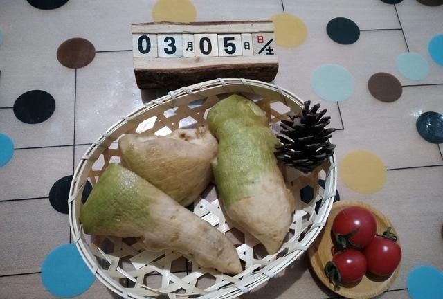 咸菜疙瘩丝怎么炒好吃(老北京炒咸菜疙瘩丝的做法)图2