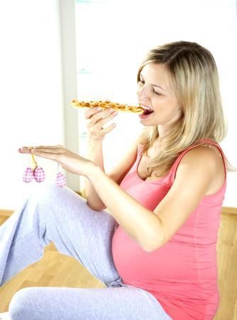 孕妇吃这些常见食物，发生流产、早产就惨了！