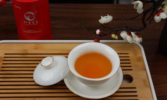 春天喝茶黄金期，这5款茶，护肝、养胃，家人常喝对身体好