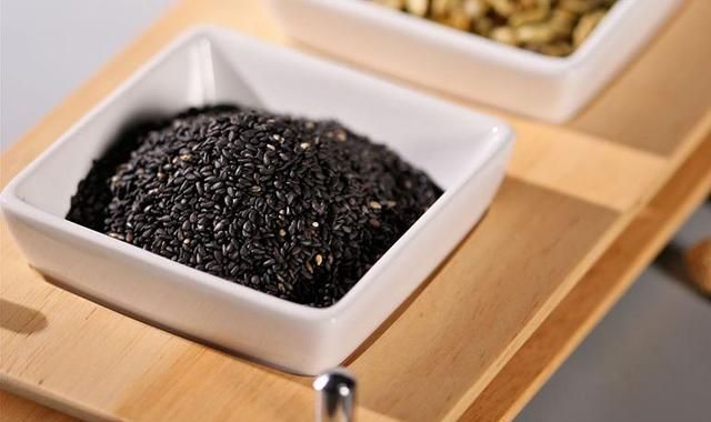 黑米、黑豆、黑芝麻，谁的营养最好最值得购买？营养师公布答案