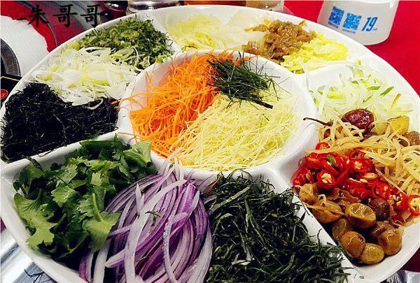 南宁横县鱼生是用什么鱼做的(南宁市青秀区金牌一刀横县鱼生)图4