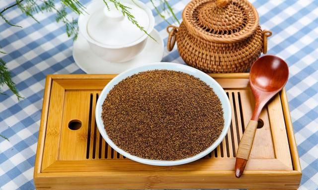 一个补肾精的方子，简单四味中药，大补肾精、延年益寿