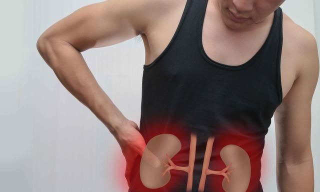 肾结石发作时，疼痛难忍，这4个治疗方法，或能帮你摆脱