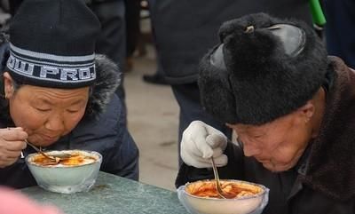 豆腐脑是北方早餐第一食物么(豆腐脑北方最常见的早餐)图4