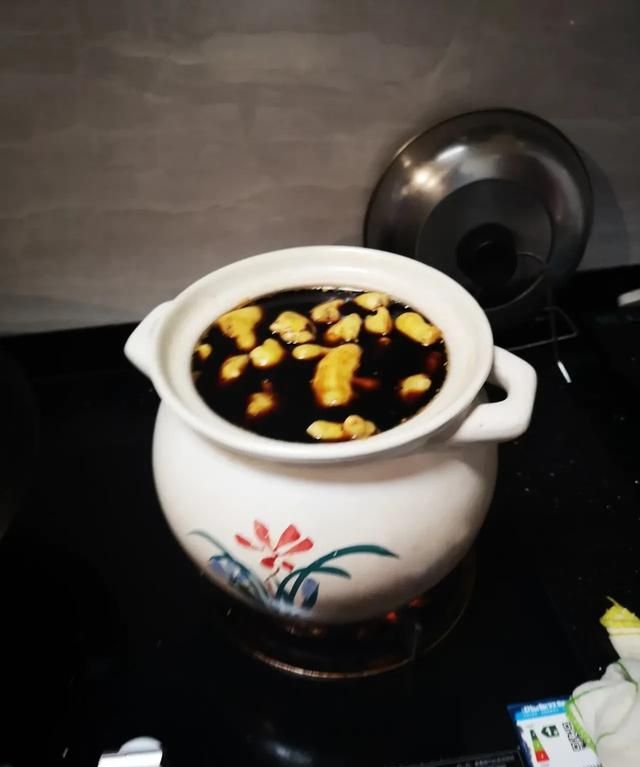怎样煮鸡蛋猪脚姜汤图4