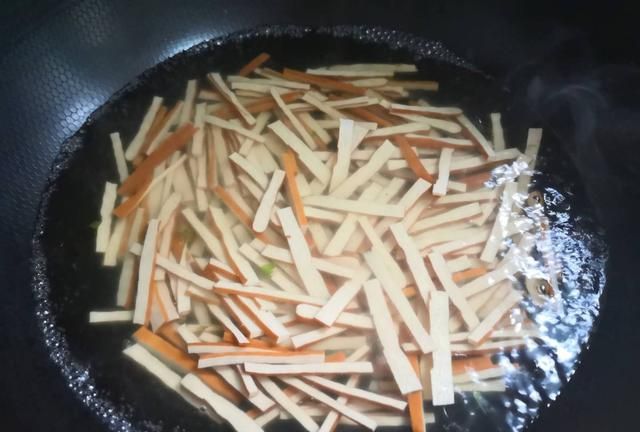 6月送你一盘清香菜，减脂不上火，隔天吃一回，皮肤清爽不干燥
