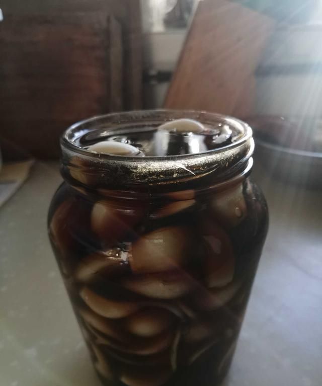 壹粉食堂|超简单腊八蒜做法来喽！脆绿爽囗又下饭，咬一口嘎嘣脆