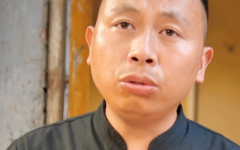 青豆米怎么炒才好吃(烙馍卷青豆)