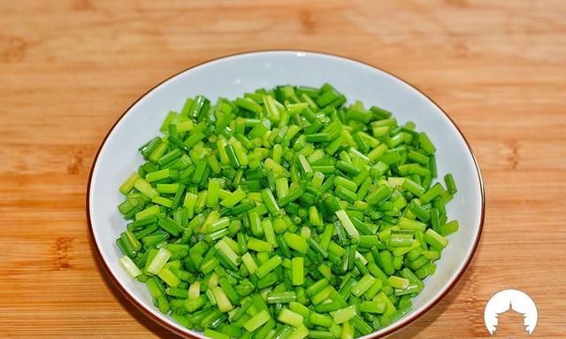 韭苔炒肉丝怎么做好吃,韭苔香菇炒肉丝的做法图5