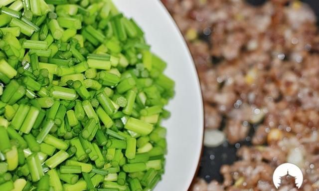韭苔炒肉丝怎么做好吃,韭苔香菇炒肉丝的做法图8