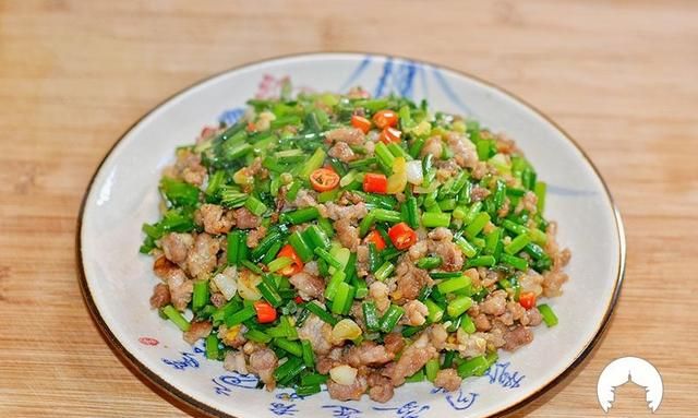 韭苔炒肉丝怎么做好吃,韭苔香菇炒肉丝的做法图11