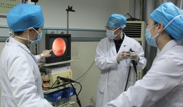 得了胆结石，有这些情况需要手术，害怕手术主要存在四大认识误区